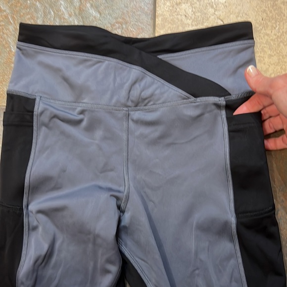 Two Crop leggings for one! - Picture 3 of 3